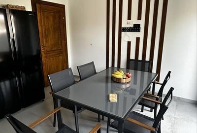 Casă cu 3 camere cu Teren 180 Mp în Lumina