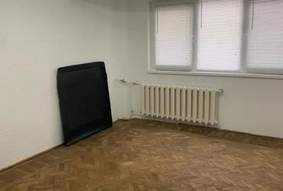 Apartament cu 2 camere decomandat în CET