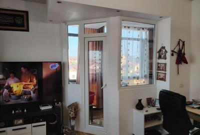 Apartament cu 3 camere decomandat, mobilat în Dobroești