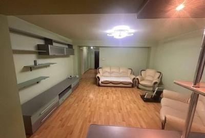 Apartament cu 3 camere decomandat în Exterior Vest