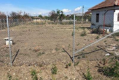 Teren de 600 mp, în Pielești