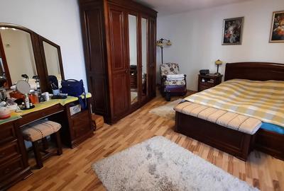 Casă individuală cu 7 camere cu Canalizare în Central - 10