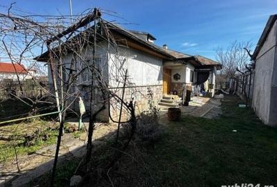 Casă cu 3 camere în Boldești