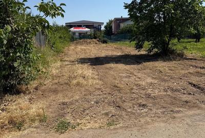 Teren de 1000 mp, în Central