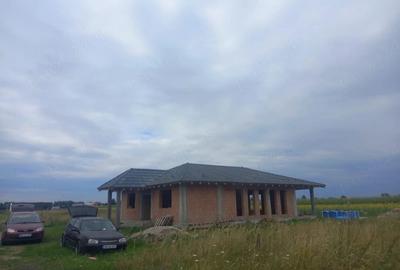 Casă cu 3 camere cu Teren 620 Mp în Cionchești