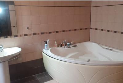 Vila de vanzare  B-dul Uverturii - 11
