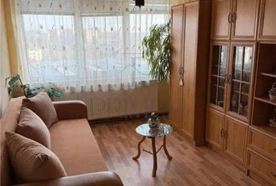 Apartament cu 3 camere decomandat, mobilat în Bogdăneștilor