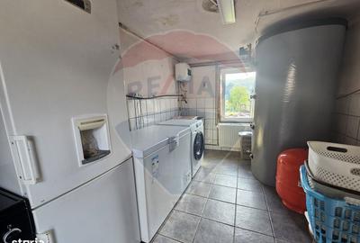 Casă cu 4 camere cu Teren 1371 Mp în Nădrag - 10