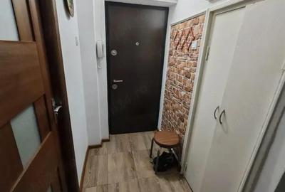 Apartament cu 2 camere semidecomandat în Brazda lui Novac