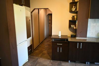 Apartament cu 3 camere decomandat în Decebal - 4