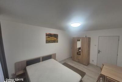 Garsonieră în 1 Mai - 2