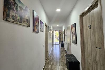 Casă cu 4 camere decomandat cu Teren 570 Mp în Sântandrei - 2