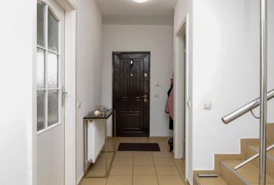 Pipera: Vila cu 4 camere, in ansamblu rezidential linistit, acces securizat ! Pipera: Vila cu 4 camere, in ansamblu rezidential linistit, acces securizat ! - 20