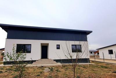 Case noi și ieftine, pe lacul Crevedia. - 2