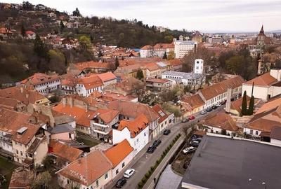 Locuinta cu caracter,doua niveluri,4 camere,terasa,garaj,curte,Centru Istoric Br - 39