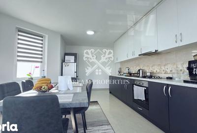 Casă cu 5 camere cu Teren 483 Mp în Jucu - 4