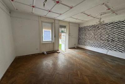 Spațiu comercial, de 35 mp, în Central - 2
