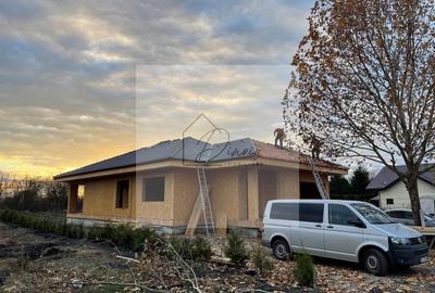 Casă individuală cu 4 camere cu Canalizare în Stupini - 40