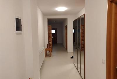Casă individuală cu 10 camere cu Canalizare în Bucureștii Noi - 14