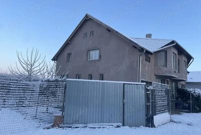 Casă cu 4 camere în Central - 8