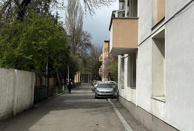 Garsonieră decomandată în Pajura - 1