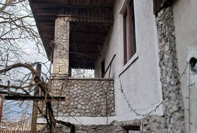 Casă cu 4 camere în Arcani - 3