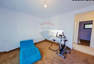 Casă cu 1 camere cu Teren 1450 Mp în Săsar - 9