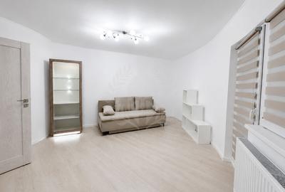 Apartament cu 2 camere decomandat în Republicii
