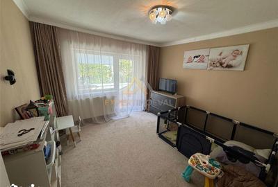 Apartament cu 3 camere decomandat în Traian - 15