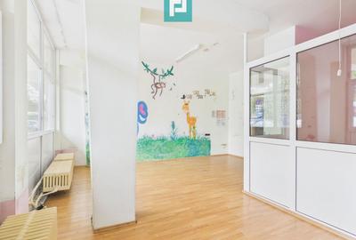 Spațiu comercial, de 217.60000610352 mp, în Nufărul - 8