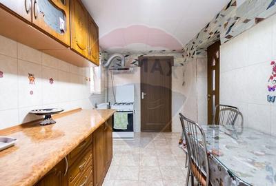 Casa cu 6 camere + Teren Generos Sector 5 - 7