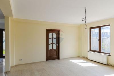 Casă individuală cu 4 camere cu Teren 580 Mp în Central - 3