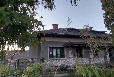 Casă cu 3 camere în Central - 14