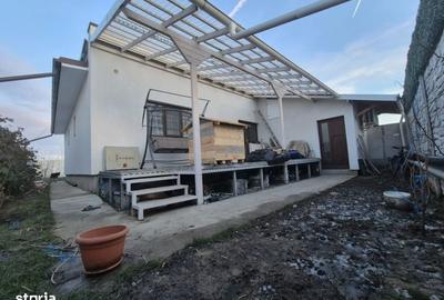 Casă cu 3 camere cu Teren 350 Mp în Șimnicu de Sus - 1