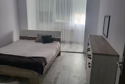 Apartament cu 4 camere semidecomandat în Dacia - 2