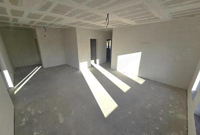 Casă cu 3 camere în Lazuri - 4