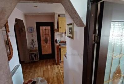 Apartament cu 2 camere decomandat în Apollo - 15