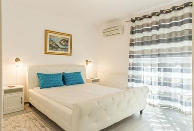 Apartament cu 3 camere semidecomandat, mobilat în Iancu Nicolae