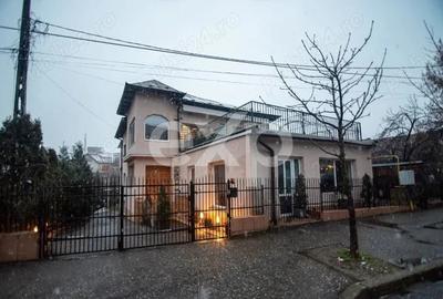 Apartament cu 3 camere în Trivale