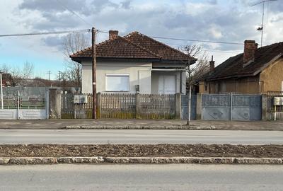 Casa nou renovata in Tg Jiu cu mult teren - 1