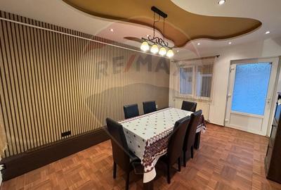 Casă cu 8 camere cu Teren 300 Mp în Central - 2