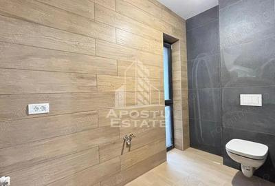 Casa individuala in zona Buziasului, carport - 3