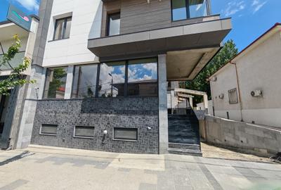 Spațiu comercial, de 60 mp, în Trocadero - 2