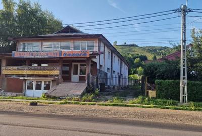 Spațiu comercial, de 1,035 mp, în Central - 3