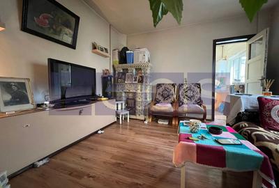 Casă individuală cu 4 camere cu Canalizare în Decebal - 1