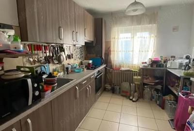 Apartament cu 3 camere decomandat în Sălăjan - 6
