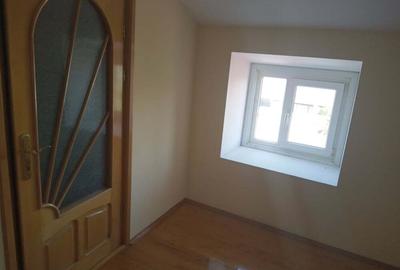 Casă cu 3 camere în Central - 3