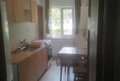 Inchiriez garsoniera - 2