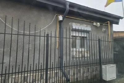 Cota de 2/4 din casa si teren, Loc Calarasi, Jud Calarasi - 2