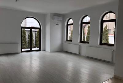 Vila amplasata stradal, individuala, spatii generoase si finisaje premium - 5